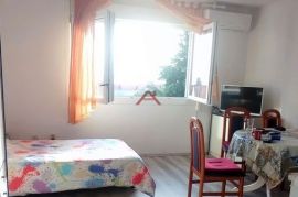 Drenova, uredna garsonijera, 24 m2, Rijeka, Daire