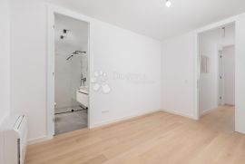 OPATIJA, LUKSUZNI STAN, 2S+DB, BALKON, LIFT, BAZEN, Opatija, Appartamento