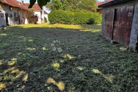 KUĆA ZA RUŠENJE I VELIKO GRAĐEVINSKO ZEMLJIŠTE, Prelog, Дом