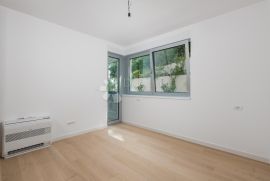 OPATIJA, LUKSUZNI STAN, 2S+DB, BALKON, LIFT, BAZEN, Opatija, Appartamento