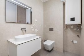 OPATIJA, LUKSUZNI STAN, 2S+DB, BALKON, LIFT, BAZEN, Opatija, Apartamento