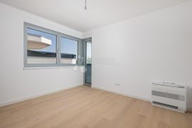 OPATIJA, LUKSUZNI STAN, 2S+DB, BALKON, LIFT, BAZEN, Opatija, Apartamento