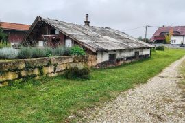 KUĆA SA POSLOVNOM ZGRADOM, Sračinec, Kuća