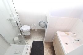 RIJEKA, CENTAR - 2 studio apartmana i poslovni prostor, Rijeka, Appartamento