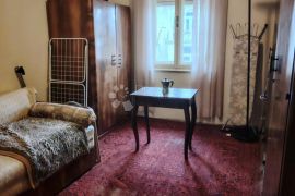 NAJBOLJA LOKACIJA U LOVRANU ZA DUGOROČNI NAJAM, Lovran, Appartement