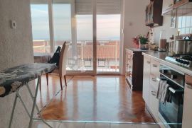 TOP LOKACIJA SA PANORAMSKIM POGLEDOM I LIFTOM, Rijeka, Wohnung