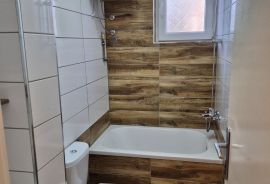 Trosoban stan - Jug II, Osijek, Appartment