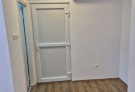 Trosoban stan - Jug II, Osijek, Appartment