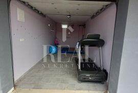 Prodaja garaže u Kostreni  19.68 m2, Kostrena, Garagem