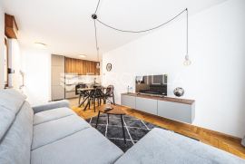 Zagreb, Vrbik, moderno uređen dvosoban stan NKP 57 m2, Zagreb, Daire