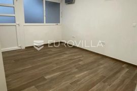 Split, Bol - proslovni prostor u prizemlju zgrade, Split, Εμπορικά ακίνητα