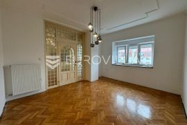 Đakovo, Centar, šarmantan dvosoban stan 70 m2 + spremište, Đakovo, Appartment