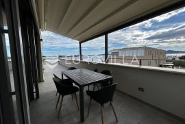 Zadar, Draženica, trosoban penthouse NKP 172 m2 prvi red do mora  i zajedničkim bazenom, Zadar, Kвартира