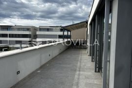 Zadar, Draženica, trosoban penthouse NKP 172 m2 prvi red do mora  i zajedničkim bazenom, Zadar, Kвартира