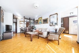 Zagreb, Jarun, odličan petorosoban stan NKP 127,55 m2, garaža, Zagreb, Apartamento