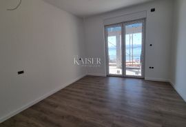 Crikvenica - stan 3S+DB sa pogledom na more, 110m2, Crikvenica, Appartment