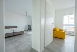 Crikvenica - stan 2S+DB, 400 metara od mora, Crikvenica, Kвартира