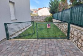 Baška- stan s okućnicom, parking, Baška, Apartamento