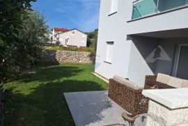 Baška- stan s okućnicom, parking, Baška, Apartamento