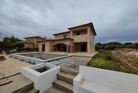 OTOK KRK-VRH, nova villa sa bazenom na prodaju, Krk, House