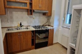 ZAGREB: VRAPČE - Dvosobni stan - Terasa - Vrt - Parking - PET FRIENDLY, Zagreb, Appartment