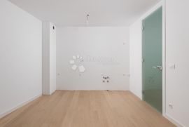 OPATIJA, LUKSUZNI STAN, 2S+DB, TERASA, LIFT, BAZEN, Opatija, Appartment