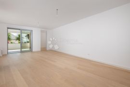 OPATIJA, LUKSUZNI STAN, 2S+DB, TERASA, LIFT, BAZEN, Opatija, Appartment