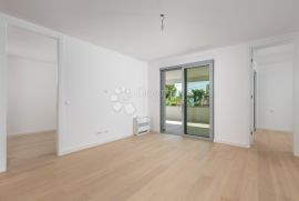 OPATIJA, LUKSUZNI STAN, 2S+DB, TERASA, LIFT, BAZEN, Opatija, Apartamento