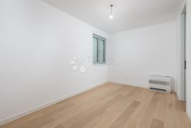 OPATIJA, LUKSUZNI STAN, 2S+DB, TERASA, LIFT, BAZEN, Opatija, Apartamento