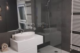 Eskluzivan stan za najam, Rijeka, Appartment