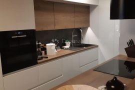 Eskluzivan stan za najam, Rijeka, Appartment