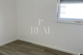 NOVOGRADNJA, STAN 150M2 CENTAR GRADA KRKA, 4S+DB S PROSTRANOM OKUĆNICOM, Krk, Διαμέρισμα