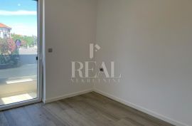 NOVOGRADNJA, STAN 150M2 CENTAR GRADA KRKA, 4S+DB S PROSTRANOM OKUĆNICOM, Krk, Διαμέρισμα