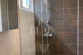 NOVOGRADNJA, STAN 150M2 CENTAR GRADA KRKA, 4S+DB S PROSTRANOM OKUĆNICOM, Krk, Flat