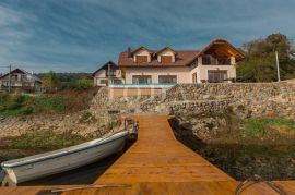 Vila uz jezero, Ogulin, Famiglia