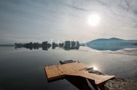 Vila uz jezero, Ogulin, Famiglia