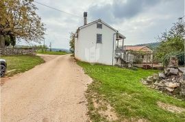 Oprtalj, kuća za renovaciju, Oprtalj, Haus