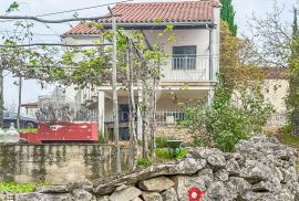 Oprtalj, kuća za renovaciju, Oprtalj, House