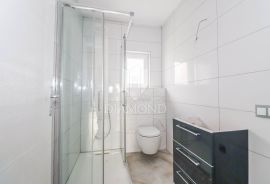 Istra, Medulin, prostrani stan u prizemlju blizu mora, Medulin, Appartment