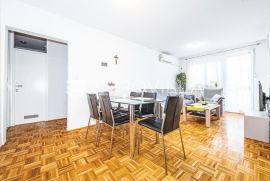 Zagreb, Lanište, trosoban stan NKP 64 m2, Zagreb, Appartement