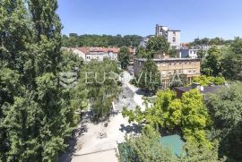 Zagreb, Dalmatinska ulica, luksuzan potpuno uređen četvetosoban stan 180 m2 i garaža, Zagreb, Διαμέρισμα