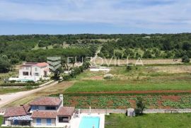 Istra, Svetvinčenat - 498 m2 građevinskog zemljišta, pristup s asfaltirane ceste, Svetvinčenat, Land