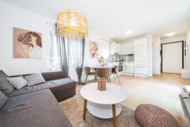 Zagreb, Trešnjevka, moderan dvosoban penthouse s prostranom terasom, Zagreb, Appartamento