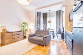 Zagreb, Gornji Grad, Centar, luksuzno uređeni jednosobni stan NKP 30 m2, Zagreb, Daire