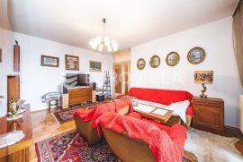 Zagreb, Kruge, trosoban stan NKP 75 m2, Zagreb, Flat