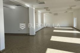 Vinkovci, Centar, prostrani poslovni prostor 202 m2, prizemlje, Vinkovci, Gewerbeimmobilie