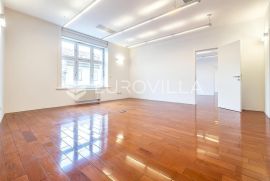 Zagreb, Centar prekrasno uređen poslovni prostor NKP 211 m2 u strogom centru, pješačka zona, Zagreb, Commercial property