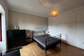 Trsat - lijep 1s+db s okućnicom i pogledom na more, Rijeka, Appartement