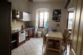 Trsat - lijep 1s+db s okućnicom i pogledom na more, Rijeka, Appartement