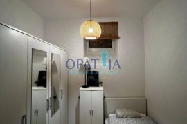 Trsat - lijep 1s+db s okućnicom i pogledom na more, Rijeka, Appartment